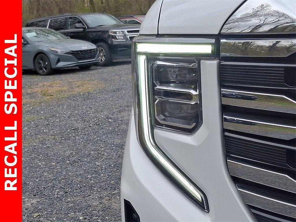 used 2022 GMC Sierra 1500 car, priced at $49,289