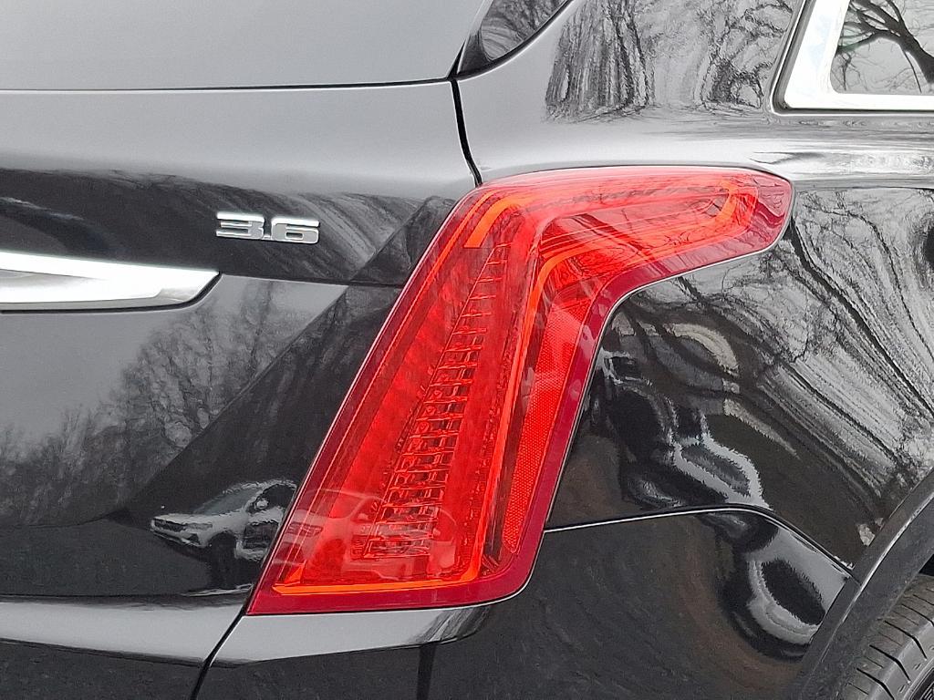 used 2019 Cadillac XT5 car, priced at $25,962
