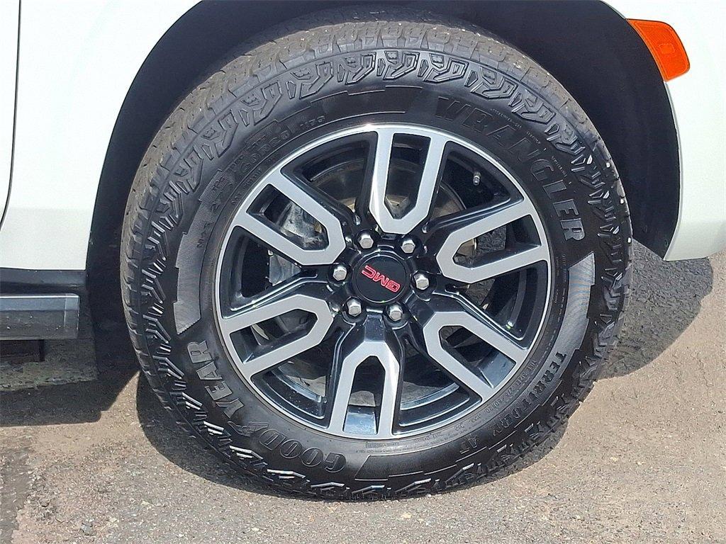 used 2023 GMC Yukon car, priced at $61,994
