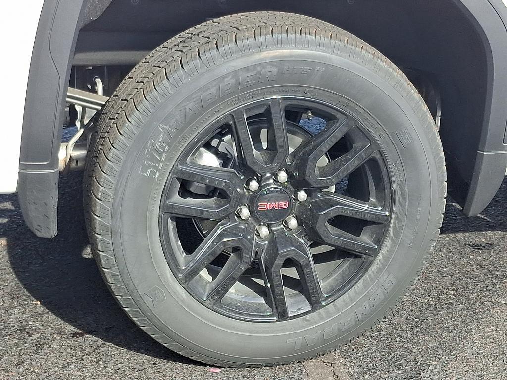 new 2025 GMC Sierra 1500 car, priced at $45,070