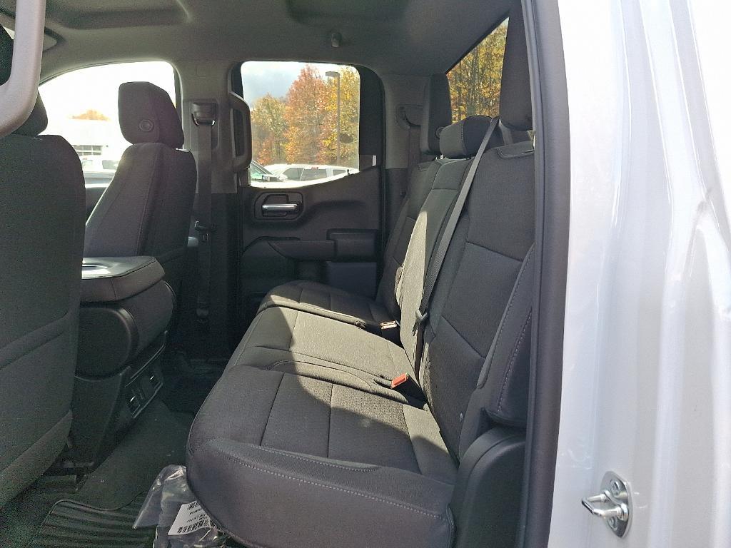 new 2025 GMC Sierra 1500 car, priced at $45,070