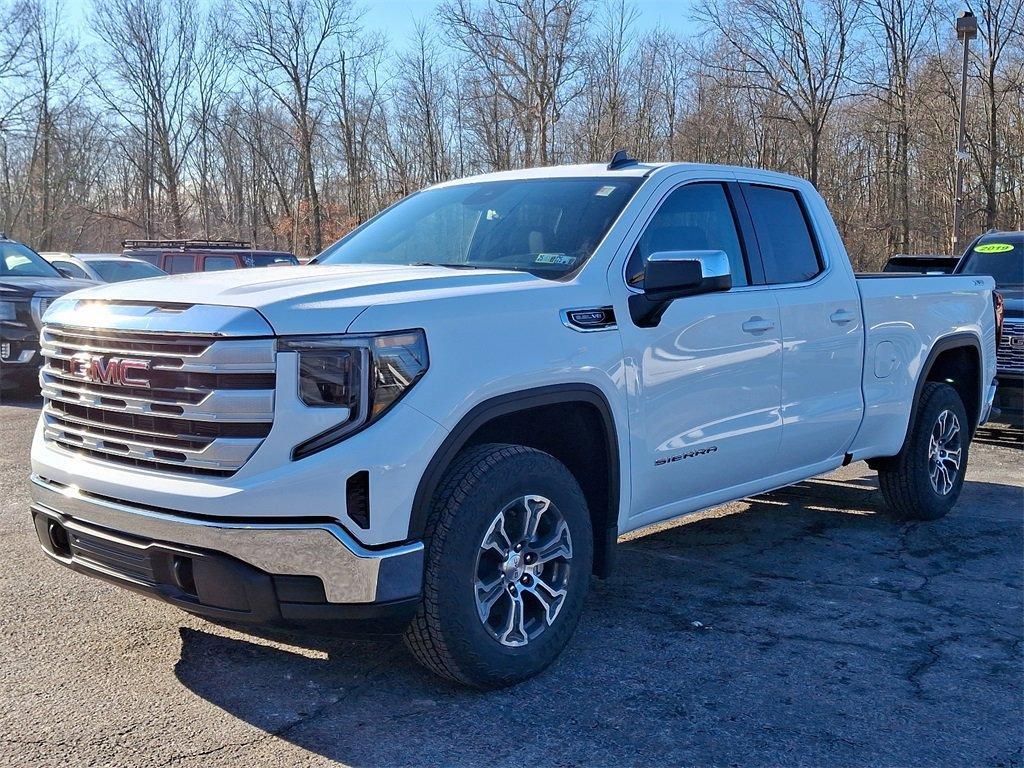 new 2025 GMC Sierra 1500 car, priced at $52,625