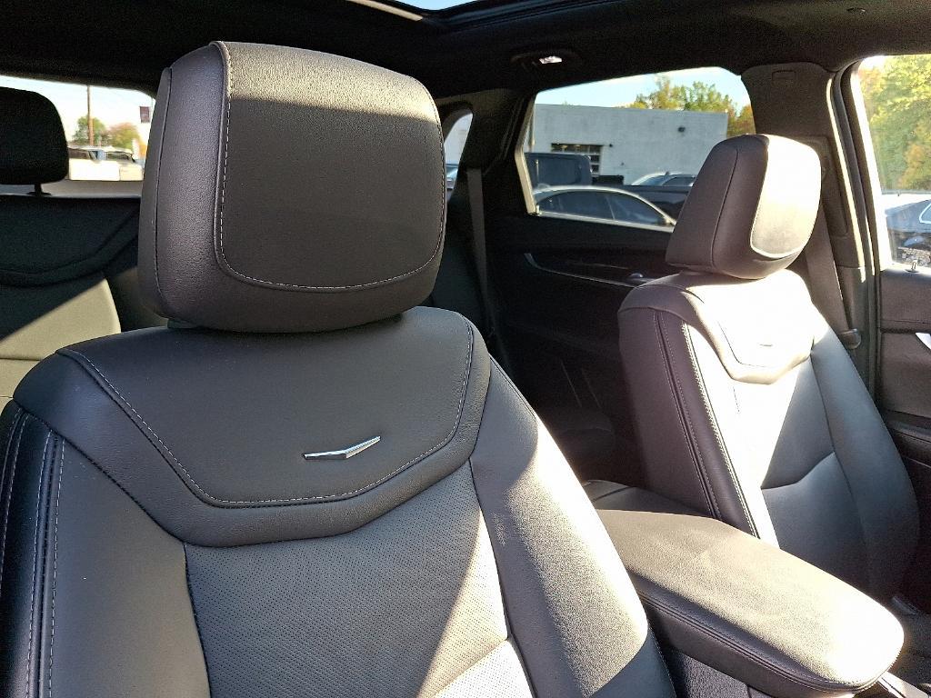 used 2025 Cadillac XT5 car, priced at $45,995