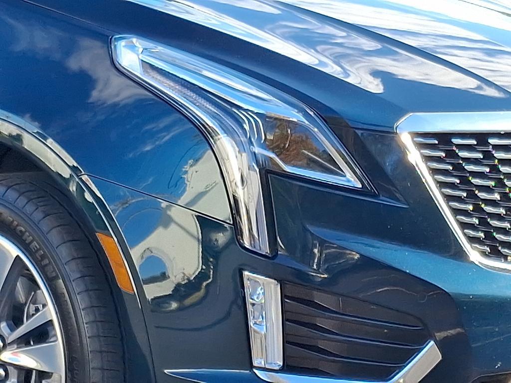 used 2025 Cadillac XT5 car, priced at $45,995