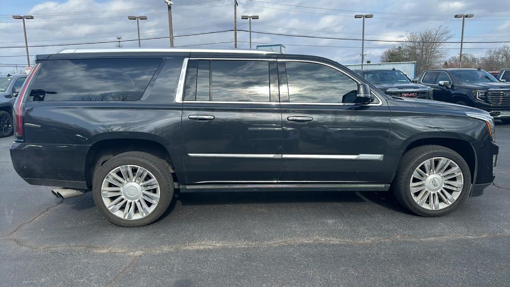 used 2019 Cadillac Escalade ESV car, priced at $48,400
