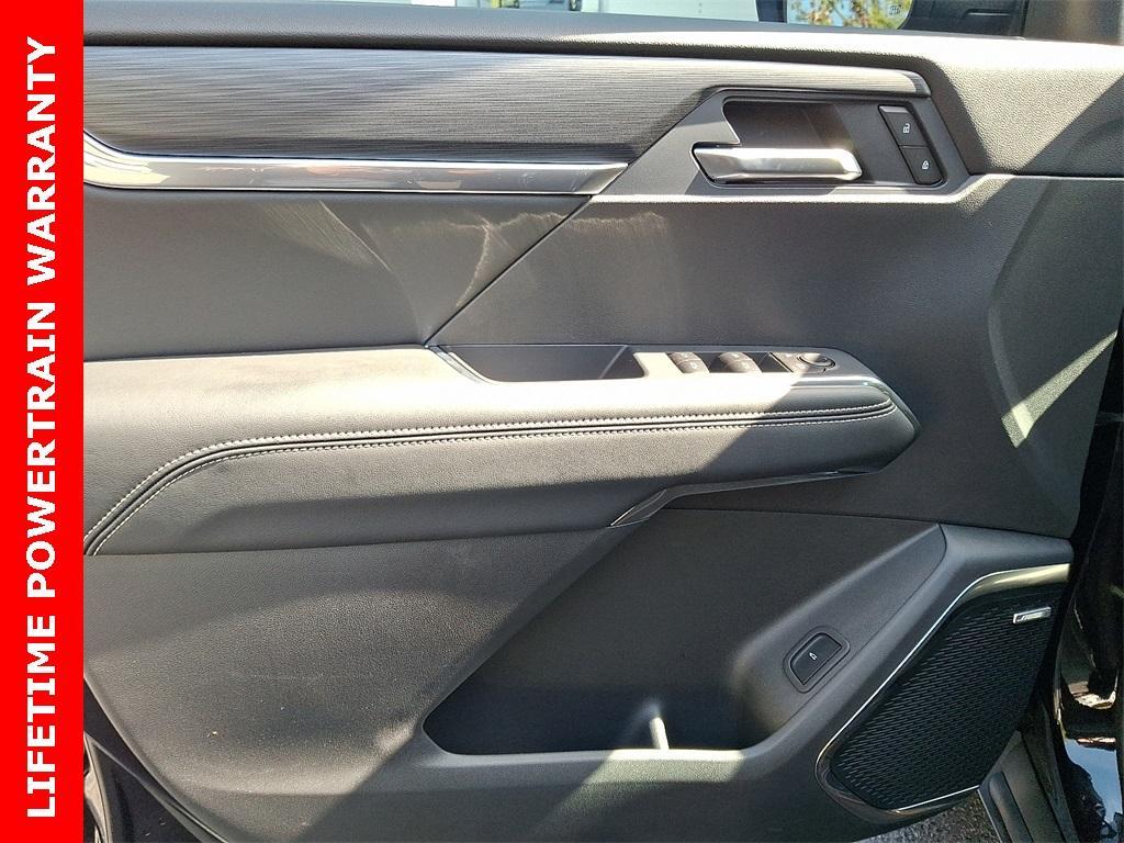 used 2025 GMC Acadia car, priced at $42,193