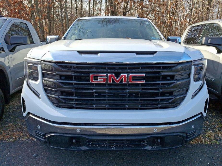 new 2025 GMC Sierra 1500 car, priced at $44,265