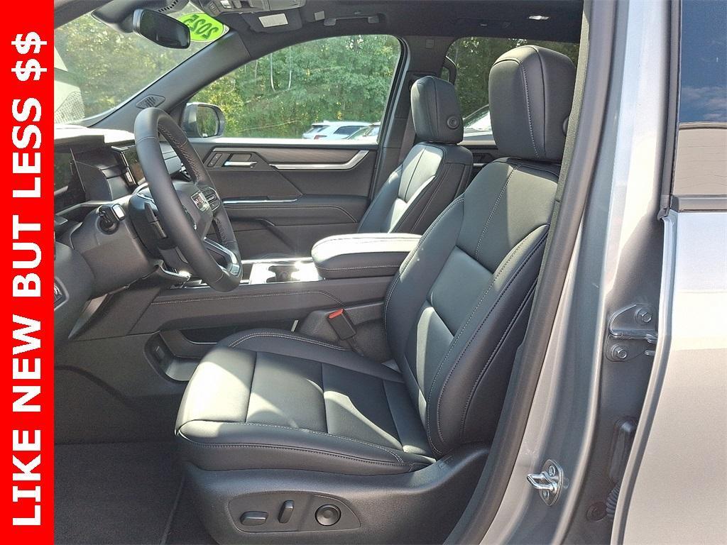 used 2025 GMC Acadia car, priced at $47,327