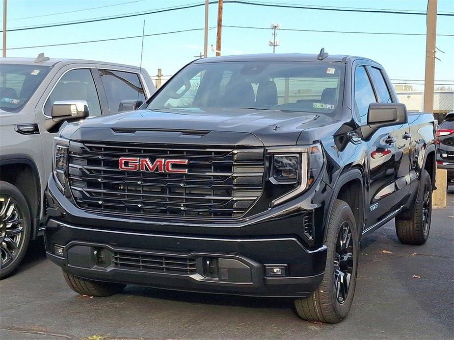 new 2025 GMC Sierra 1500 car, priced at $52,090