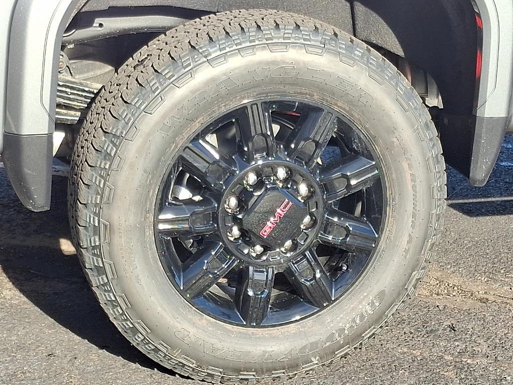 new 2026 GMC Sierra 2500 car, priced at $78,370