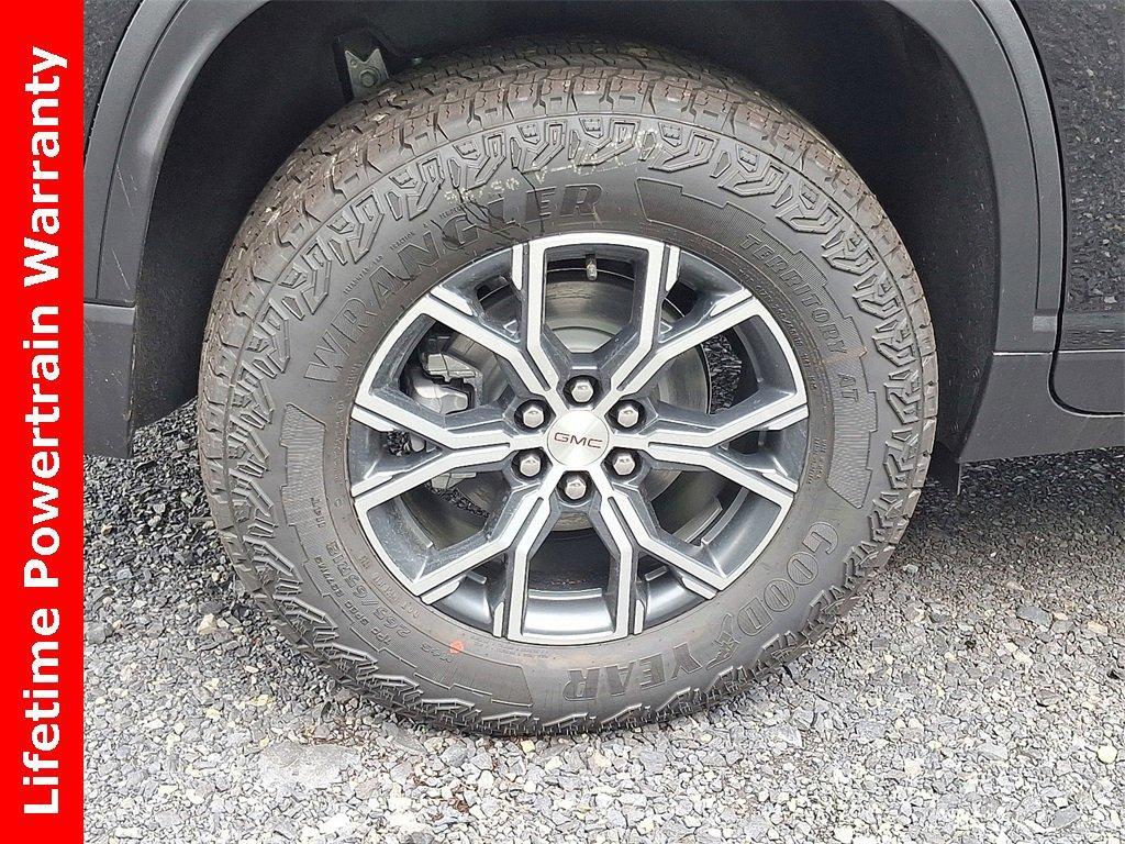 new 2025 GMC Acadia car, priced at $52,455