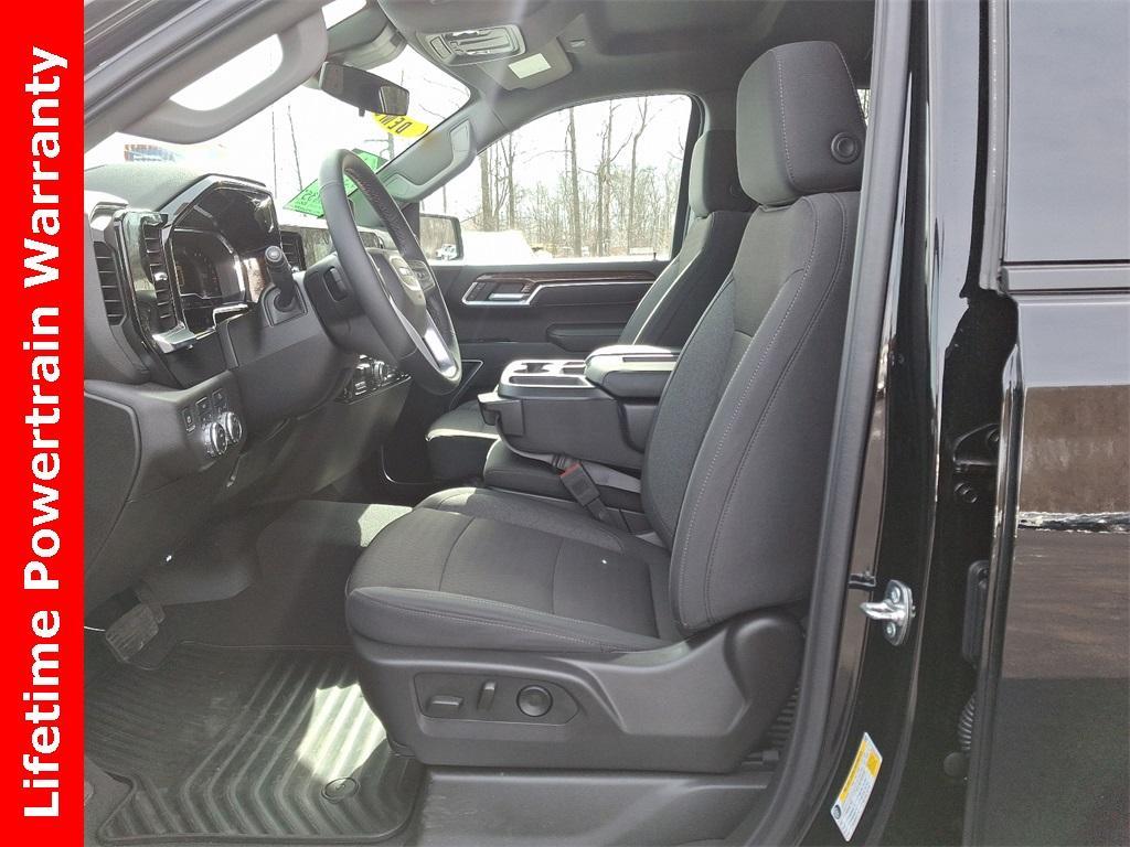 new 2025 GMC Sierra 1500 car, priced at $45,835