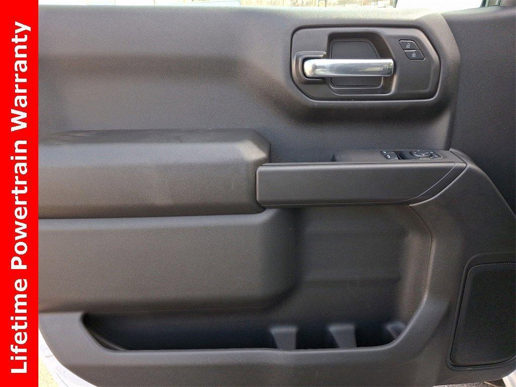 new 2025 GMC Sierra 1500 car, priced at $39,525