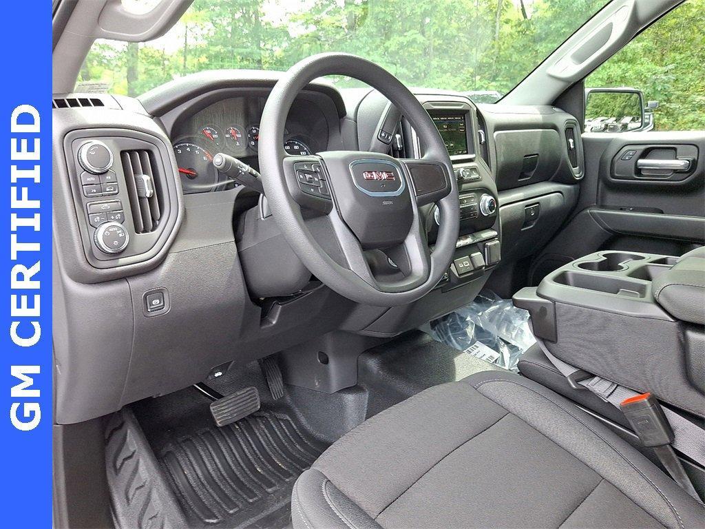 used 2025 GMC Sierra 1500 car, priced at $38,995