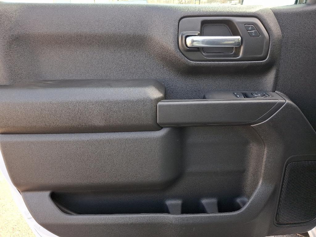 new 2025 GMC Sierra 1500 car, priced at $38,025