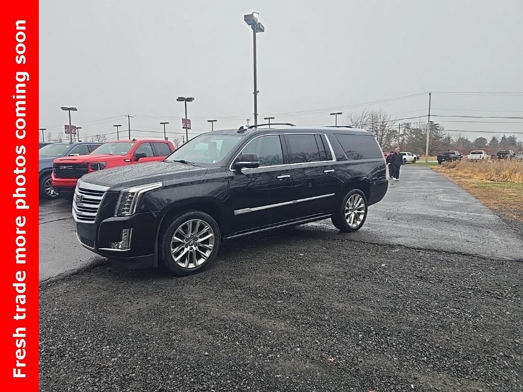 used 2020 Cadillac Escalade ESV car, priced at $34,995