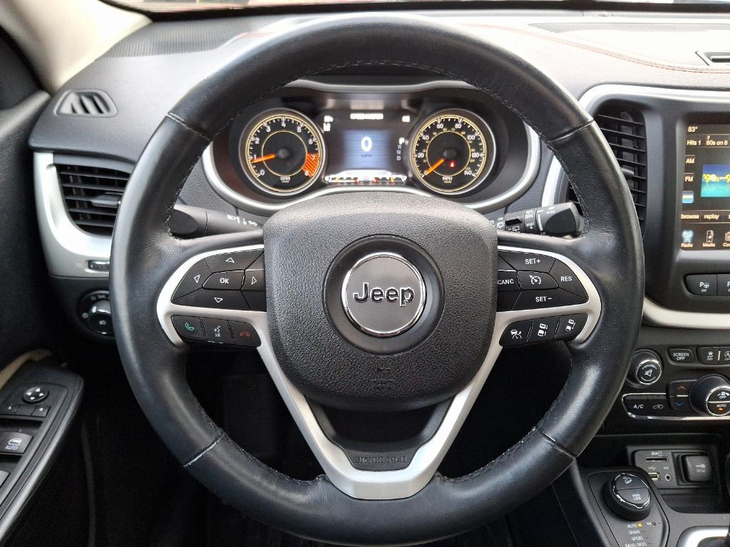 used 2015 Jeep Cherokee car, priced at $14,995