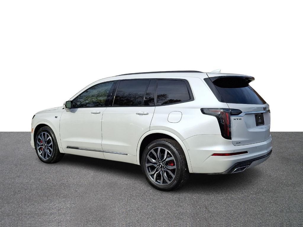 used 2022 Cadillac XT6 car, priced at $40,995