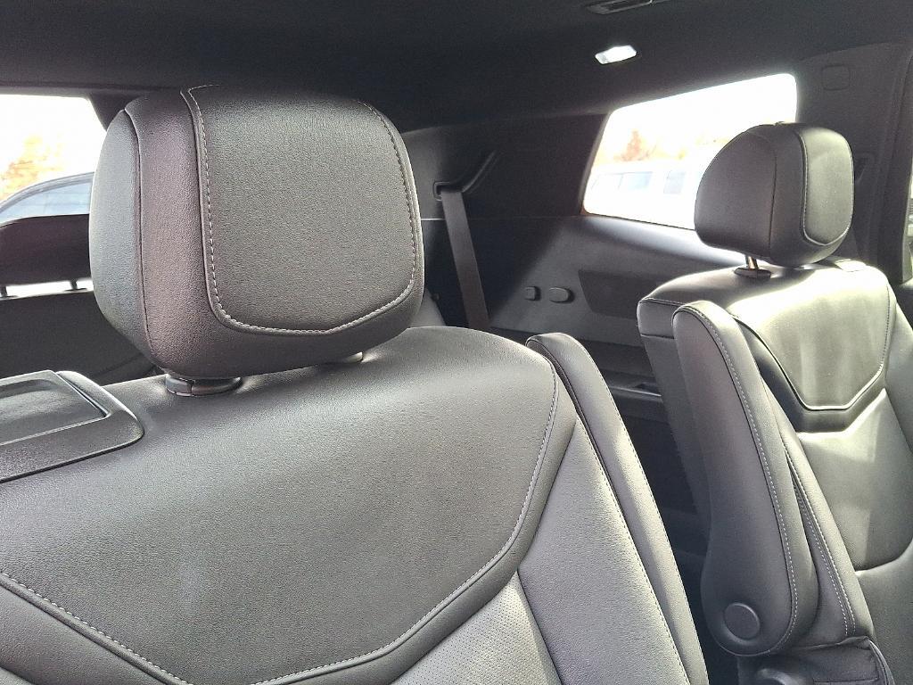 used 2022 Cadillac XT6 car, priced at $40,995