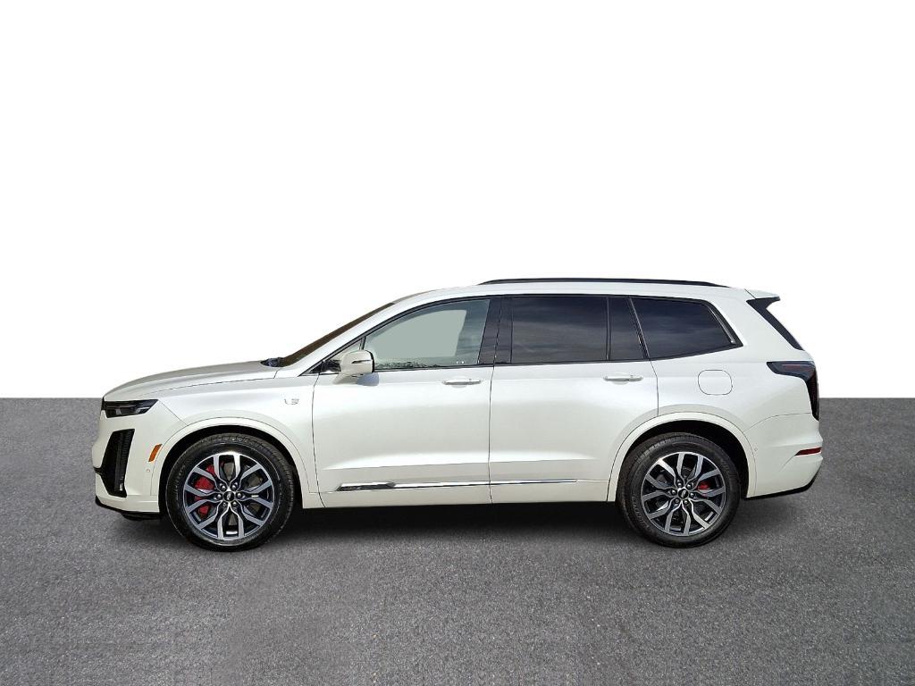 used 2022 Cadillac XT6 car, priced at $40,995