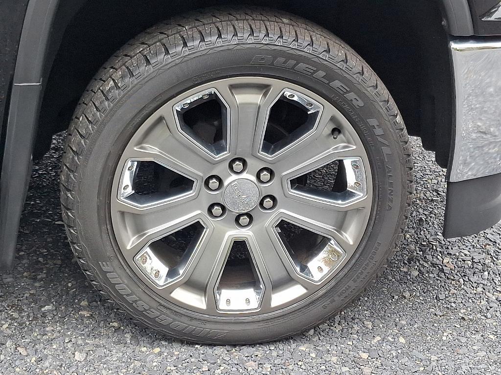 used 2018 GMC Sierra 1500 car, priced at $33,297