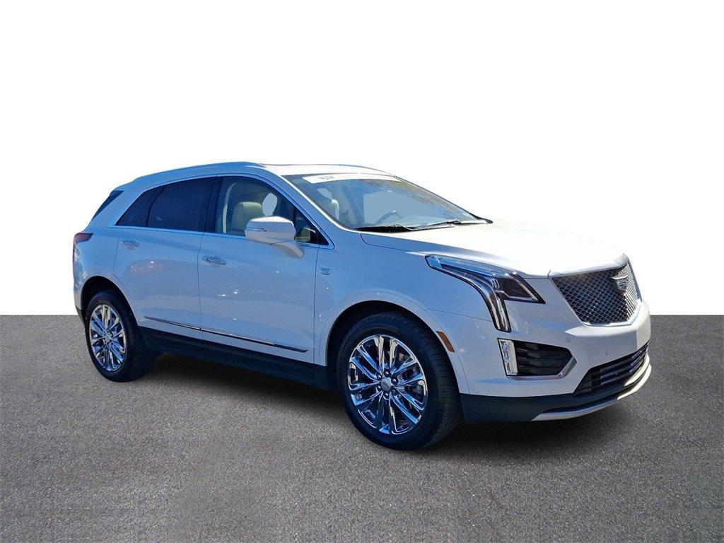 used 2022 Cadillac XT5 car, priced at $35,994