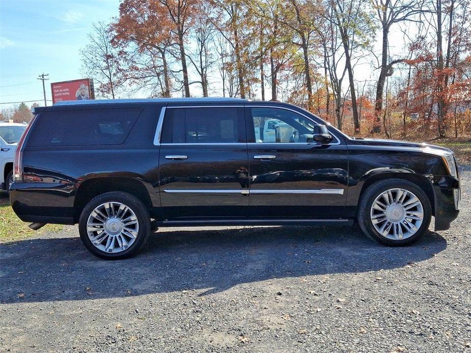 used 2018 Cadillac Escalade ESV car, priced at $34,678