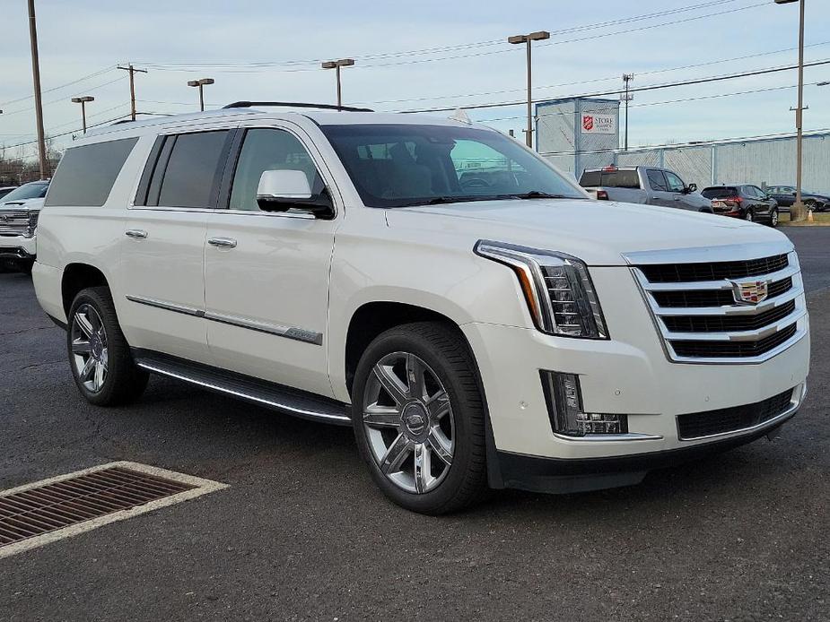 used 2019 Cadillac Escalade ESV car, priced at $33,489