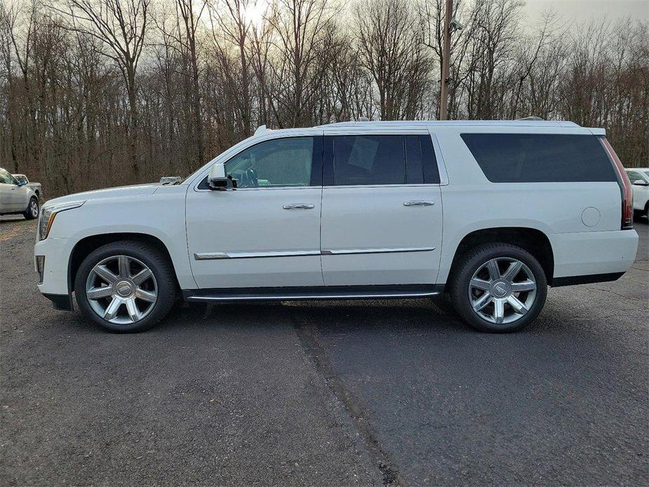 used 2019 Cadillac Escalade ESV car, priced at $37,493