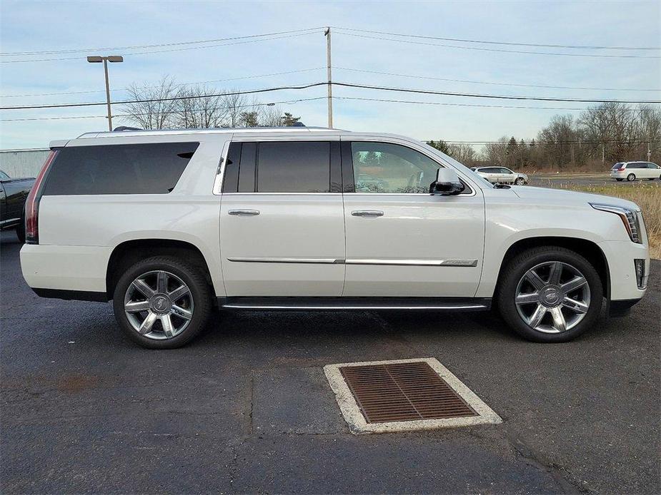 used 2019 Cadillac Escalade ESV car, priced at $37,493