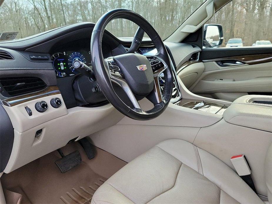 used 2019 Cadillac Escalade ESV car, priced at $37,493