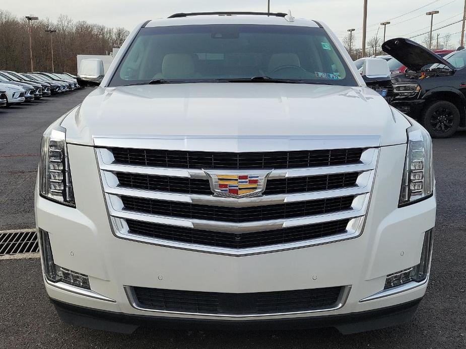 used 2019 Cadillac Escalade ESV car, priced at $33,489