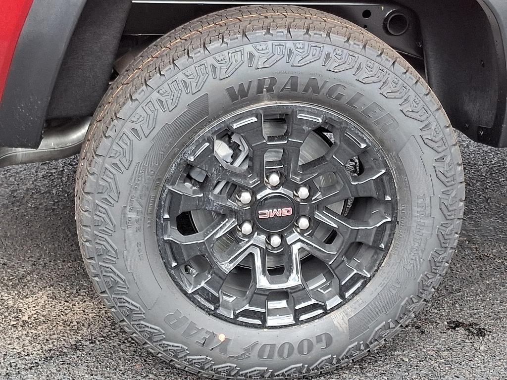 new 2026 GMC Canyon car, priced at $47,090