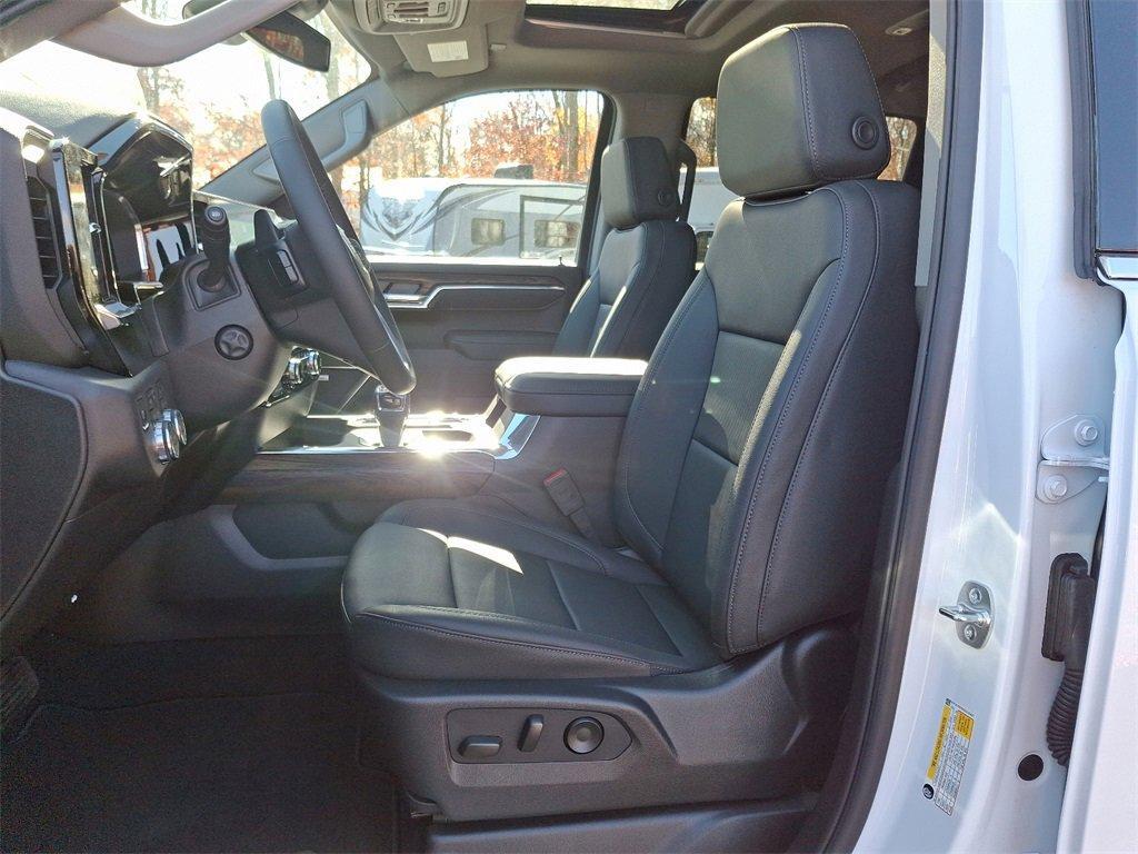 new 2025 GMC Sierra 1500 car, priced at $60,025