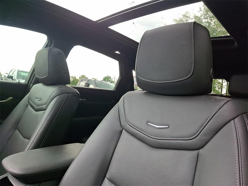 used 2024 Cadillac XT5 car, priced at $45,447