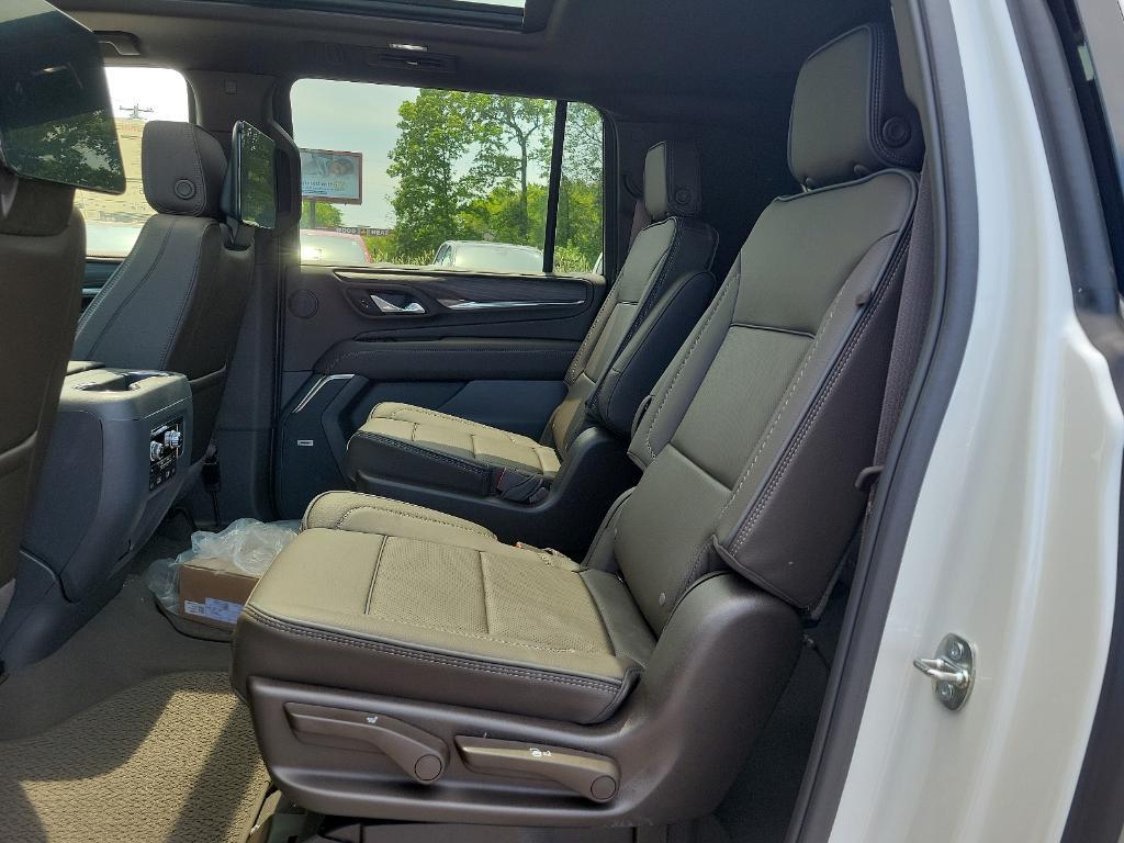 new 2024 GMC Yukon XL car, priced at $90,305