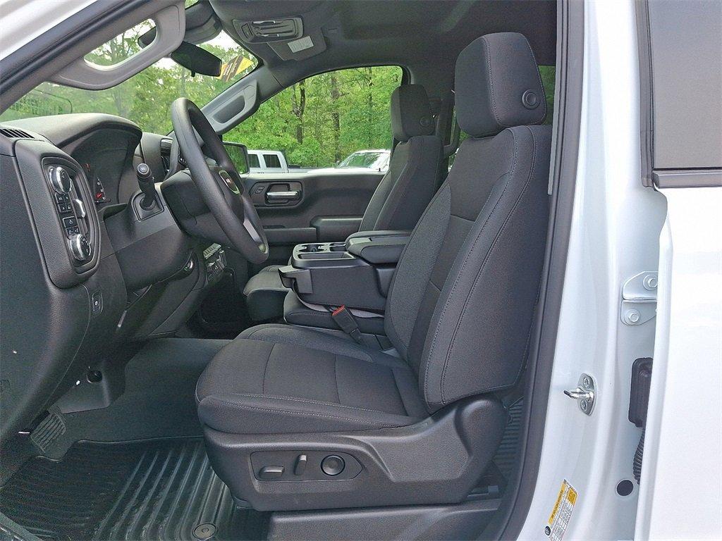 new 2025 GMC Sierra 1500 car, priced at $45,685