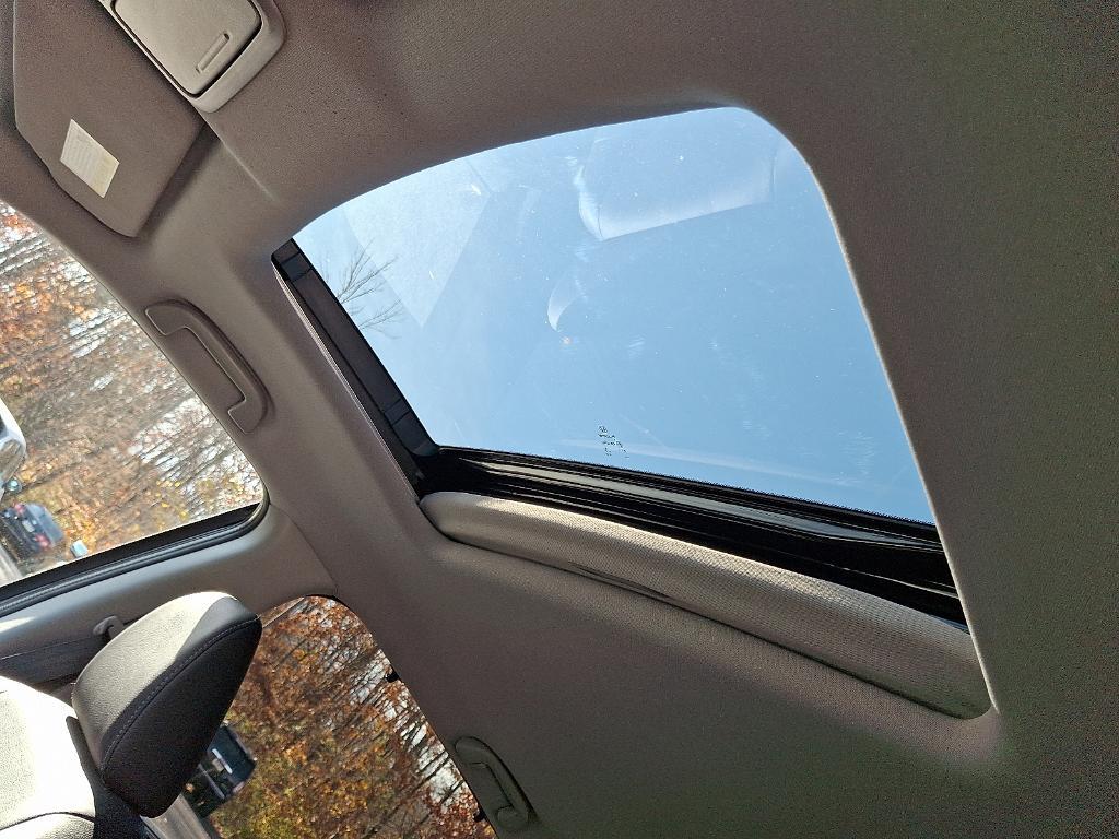 used 2022 Honda Pilot car, priced at $33,995