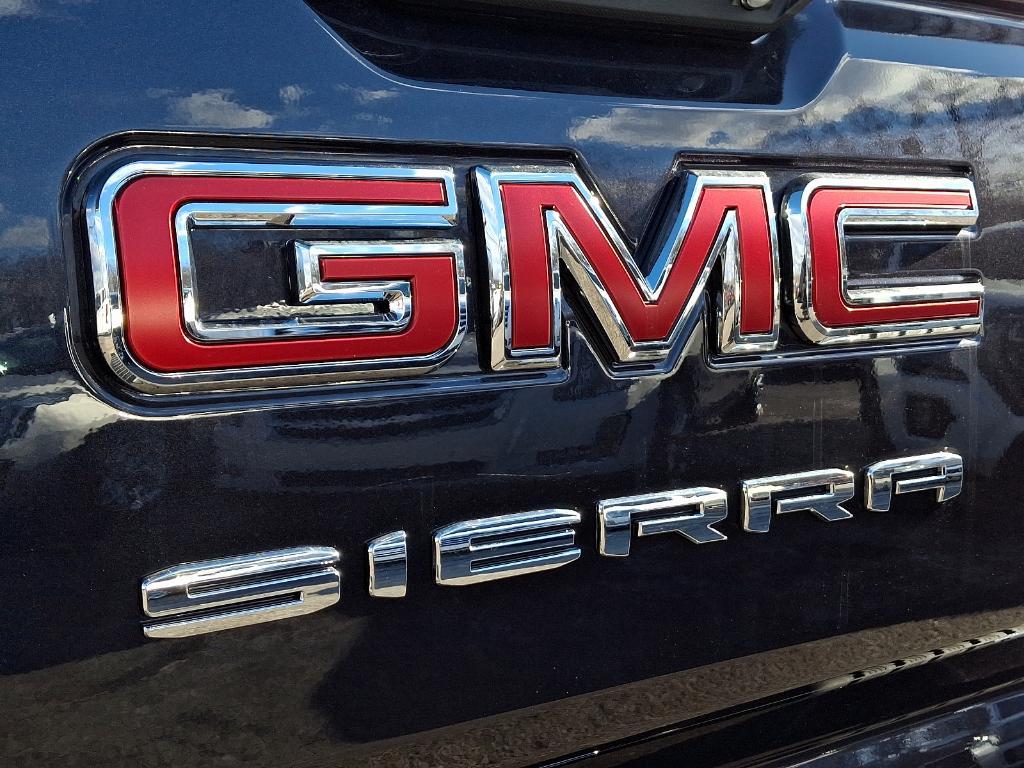 new 2025 GMC Sierra 1500 car, priced at $51,390