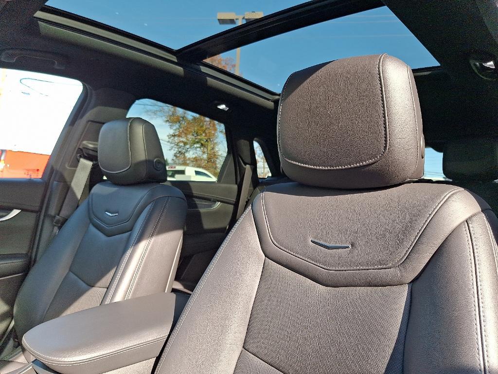 used 2020 Cadillac XT5 car, priced at $31,847