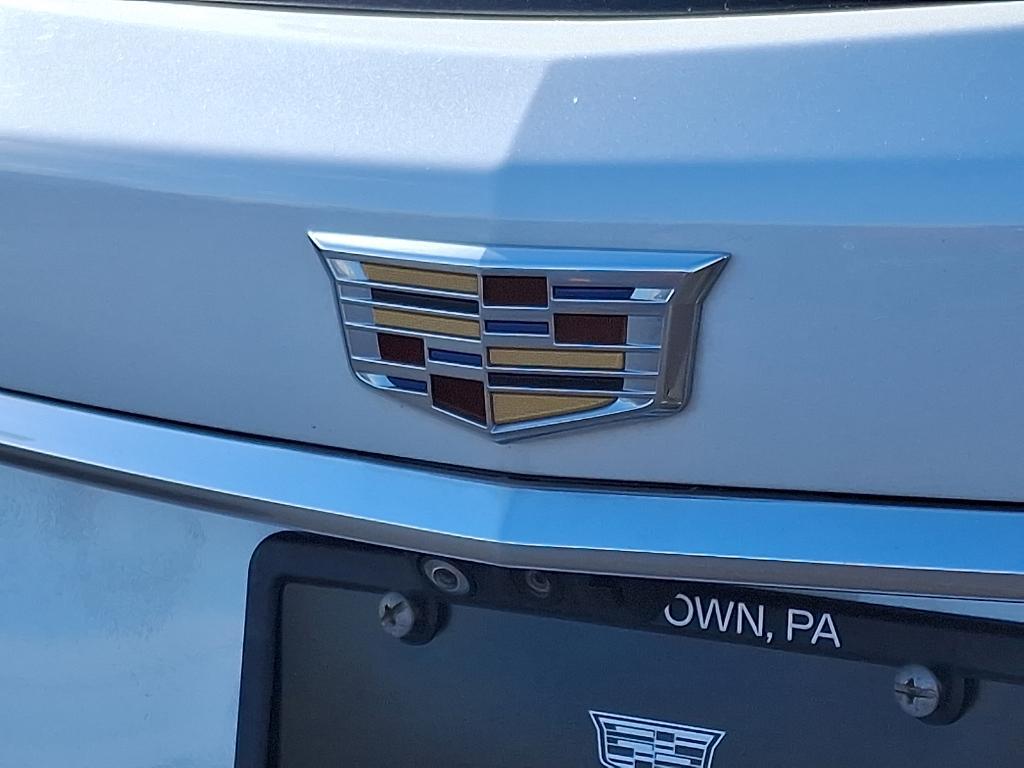 used 2020 Cadillac XT5 car, priced at $31,847