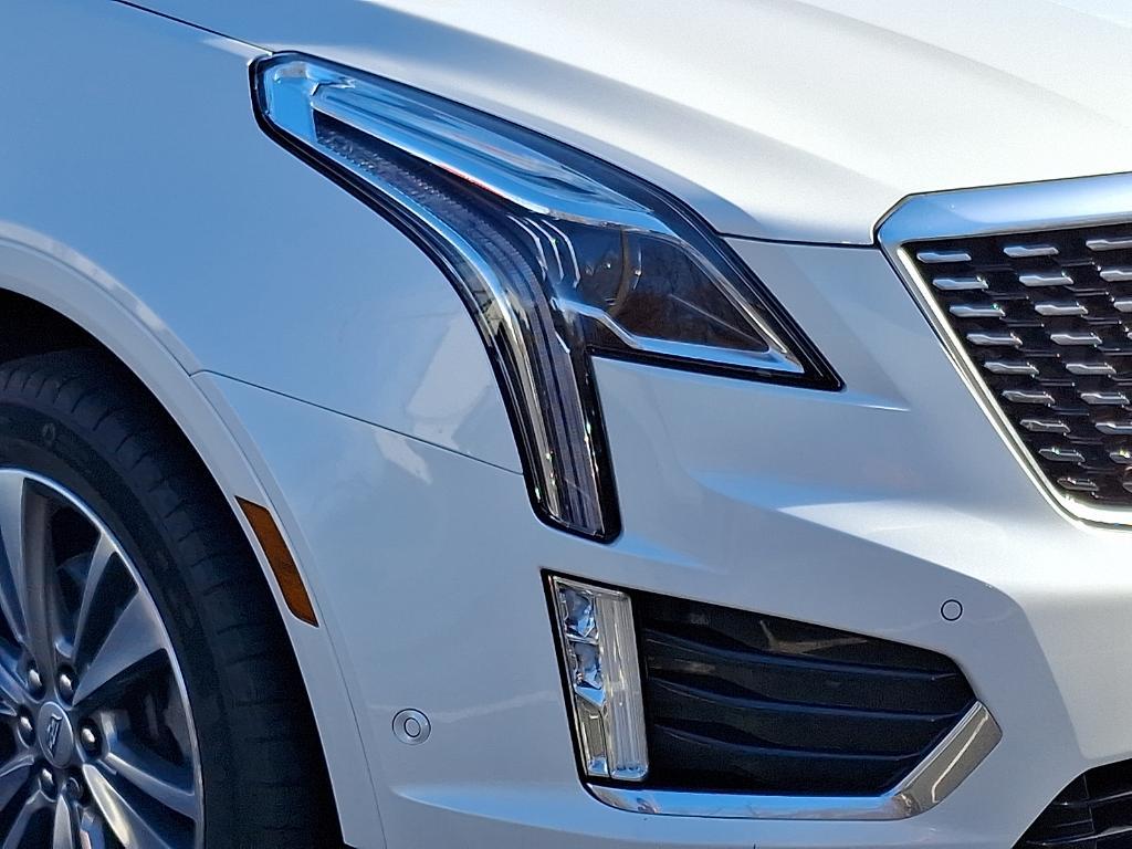 used 2020 Cadillac XT5 car, priced at $31,847