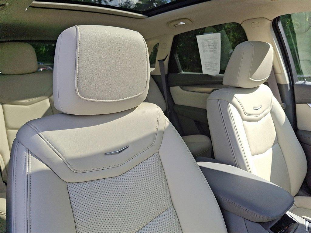 used 2021 Cadillac XT5 car, priced at $31,462