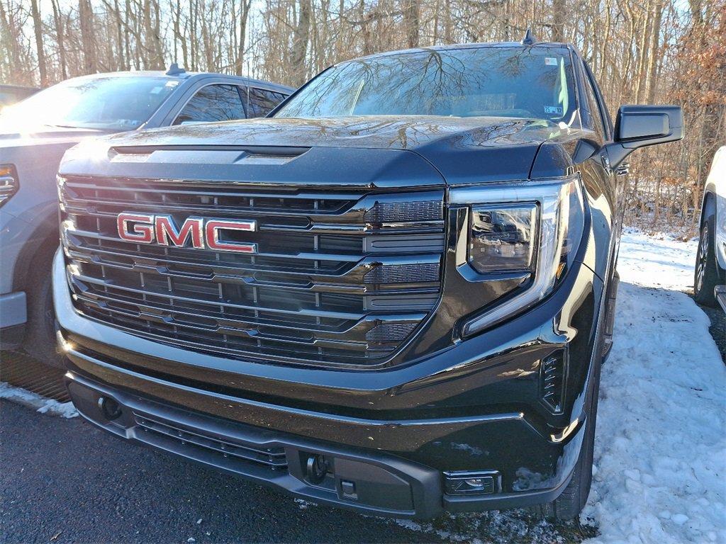 new 2025 GMC Sierra 1500 car, priced at $56,275