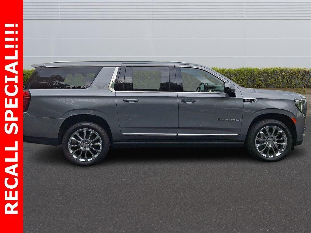 used 2022 GMC Yukon XL car, priced at $51,722
