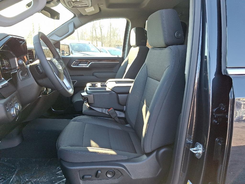 new 2025 GMC Sierra 1500 car, priced at $50,370