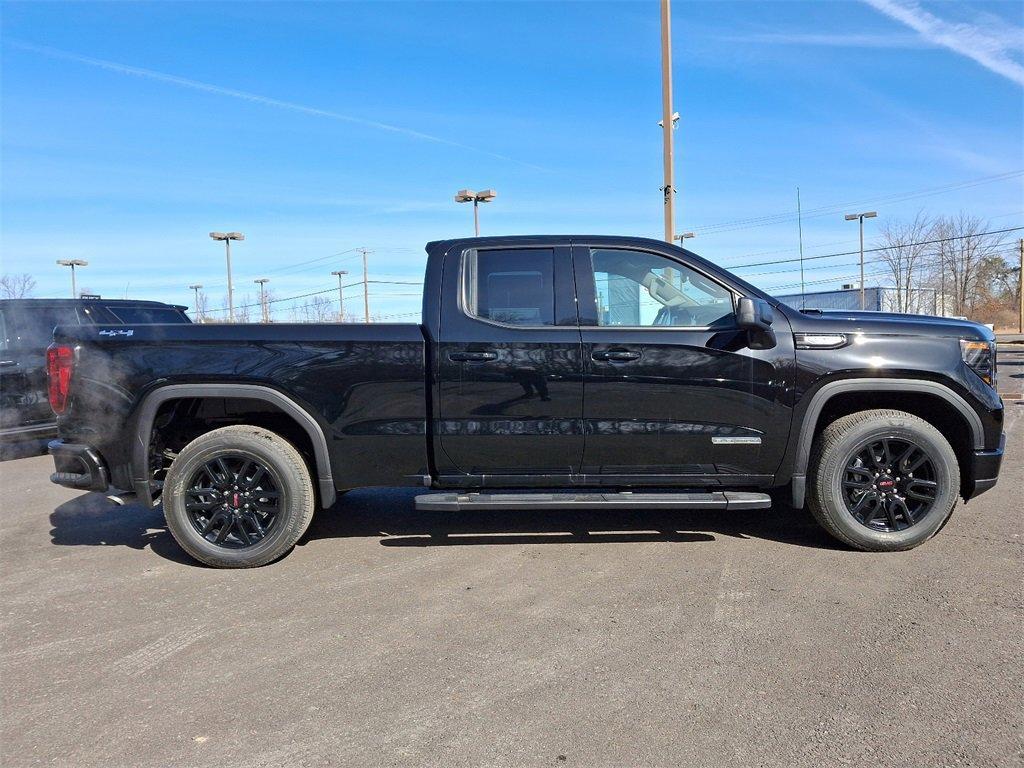 new 2025 GMC Sierra 1500 car, priced at $52,030