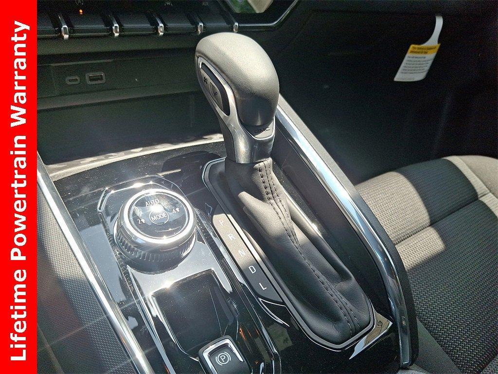 new 2025 GMC Canyon car, priced at $45,610