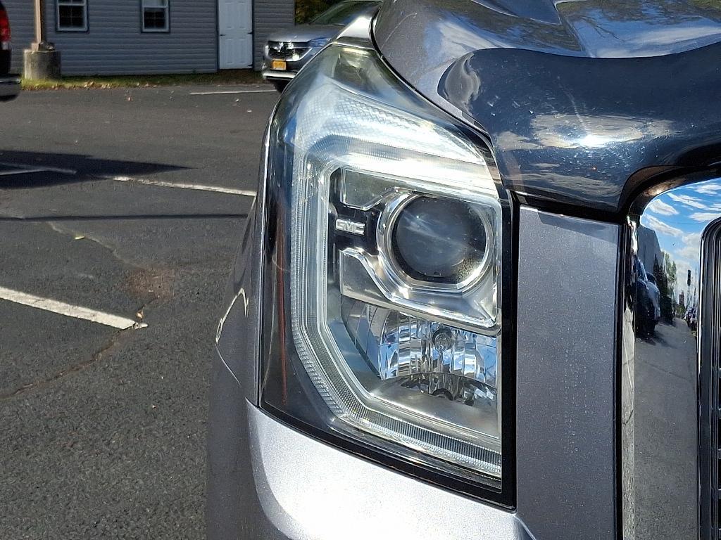 used 2018 GMC Yukon car, priced at $35,785