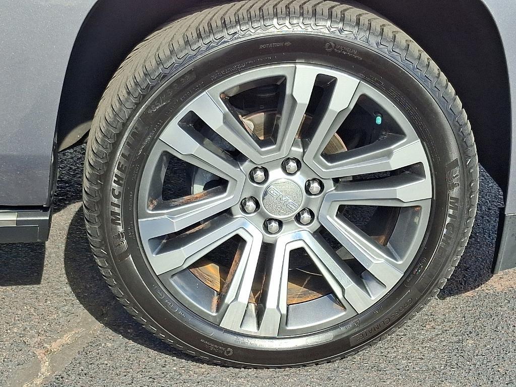used 2018 GMC Yukon car, priced at $35,785